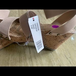 Beautiful and sexy wedge Espeit sandals